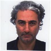 Professionista Psicologo, Psicoterapeuta e Criminologo, esperto nel settore, tiene lezioni per studenti universitari, studenti delle scuole superiori in materie psicologiche, in psicologia giuridica e in criminologia